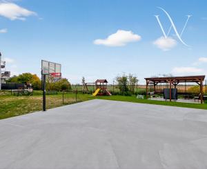 Na predaj 2-izbový byt so záhradkou a vlastným parkovacím miestom