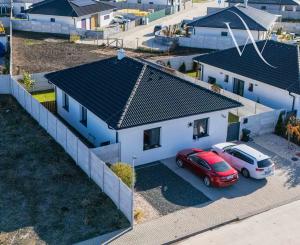 Unikátny 4-izbový Rodinný dom v Topoľnici s tep. čerpadlom✅