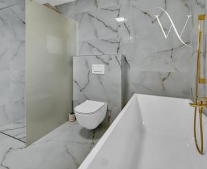 NA PREDAJ unikátny, samostatný 4-iz Rodinný dom priamo v DS