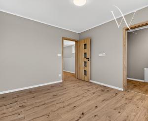 Na predaj 4-izbová novostavba s garážou v obci Veľký Grob