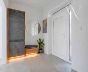 3-izbový byt v štádiu holobytu na predaj – Veľký Grob, 81 m², terasa, pozemok, parkovanie