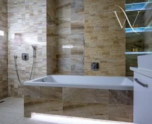 Na prenájom  zariadený 3-izbový byt na Bulvári v Žiline