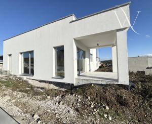 Na predaj rodinný dom s garážou - novostavba Bitarová