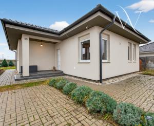 Samostatne stojaci 4-izbový rodinnný dom - ihneď voľný