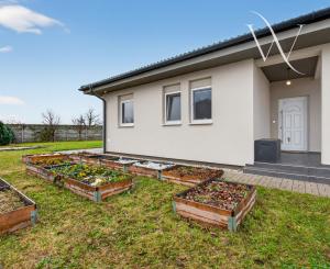 Samostatne stojaci 4-izbový rodinnný dom - ihneď voľný