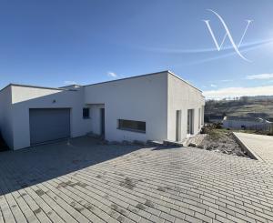 Na predaj rodinný dom s garážou - novostavba Bitarová