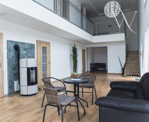 Predaj modernej polyfunkčnej haly s administratívnou budovou, v atraktívnej priemyselnej zóne Bratislava IV – Lamač