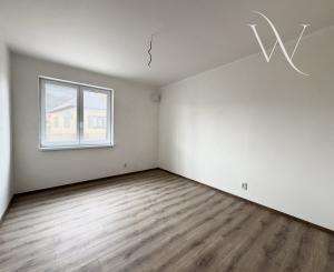 Na predaj moderný 4-izbový bungalov v obci Príbovce - hneď k nasťahovaniu