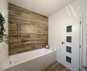 Na predaj moderný 4-izbový bungalov v obci Príbovce - hneď k nasťahovaniu