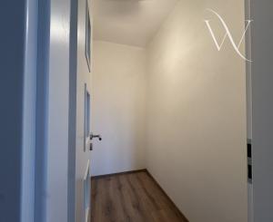 Na predaj moderný 4-izbový bungalov v obci Príbovce - hneď k nasťahovaniu