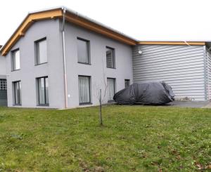 Predaj modernej polyfunkčnej haly s administratívnou budovou, v atraktívnej priemyselnej zóne Bratislava IV – Lamač