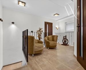 Flexibilný firemný priestor 226 m² – kancelárie, showroom, sklad, parkovanie