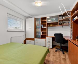 Flexibilný firemný priestor 226 m² – kancelárie, showroom, sklad, parkovanie