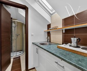 Flexibilný firemný priestor 226 m² – kancelárie, showroom, sklad, parkovanie