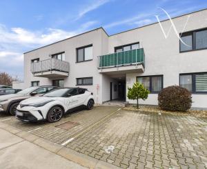 3 izbový byt Bratislava -Rača, 2 parkovacie miesta, záhrada 75 m2