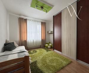 Na prenájom 4-izbový zariadený byt s balkónom v KNM