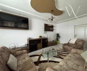 Na prenájom 4-izbový zariadený byt s balkónom v KNM