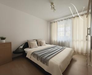 Na prenájom 4-izbový zariadený byt s balkónom v KNM