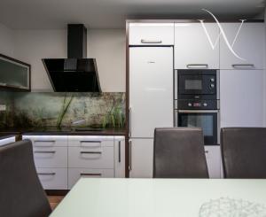 Na prenájom  zariadený 3-izbový byt na Bulvári v Žiline