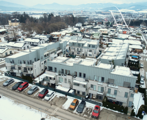 Na predaj pekný 3-izbový byt s predzáhradkou, terasou a park. státim - Martin
