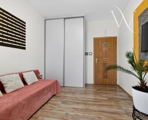 NA PREDAJ zariadený 3iz byt s veľkorysou záhradou a terasou✅