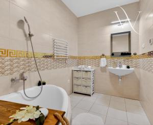 NA PREDAJ zariadený 3iz byt s veľkorysou záhradou a terasou✅