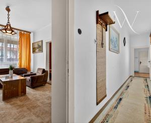 Na predaj: Rodinný dom v centre obce Tomášov s veľkým pozemkom a investičným potenciálom