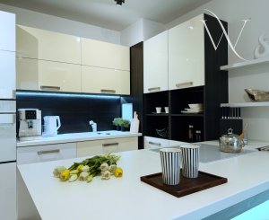 Na predaj pekný 3 izbový byt s predzáhradkou, terasou a park. státim - Martin