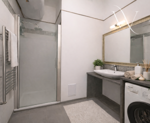 EXKLUZÍVNY STAROMESTSKÝ BYT NA OBCHODNEJ — IDEÁLNY NA BÝVANIE AJ INVESTÍCIU