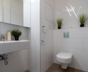 Na predaj  moderný 2 izbový byt v Bratislave v proekte -Slniečnice s pivničnou kopkou a parkovacím statim