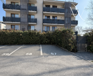 Hamuliakovo, okr. SC- NA PREDAJ 3 izbový byt s terasou, záhradou a dvomi parkovacími státiami.