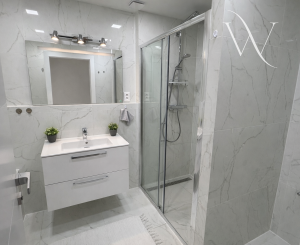 Hamuliakovo, okr. SC- NA PREDAJ 3 izbový byt s terasou, záhradou a dvomi parkovacími státiami.