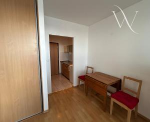 Svetlá garsónka s balkónom, 11/12 posch. – prenájom