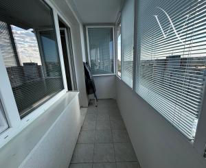 Svetlá garsónka s balkónom, 11/12 posch. – prenájom