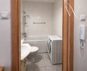 Svetlá garsónka s balkónom, 11/12 posch. – prenájom