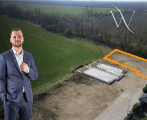 Na predaj exkluzívny stavebný pozemok na konci slepej ulice v obci Voderady
