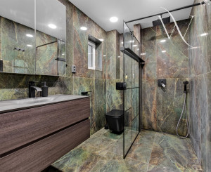 NA PREDAJ priestranný 6-iz Rodinný Dom v Stupave