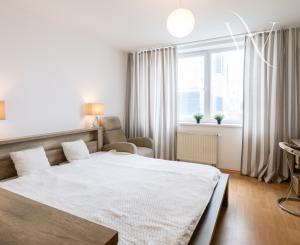 Na predaj velký 2 itbový byt v Bratislave -Petržalke , ul.Budatinska