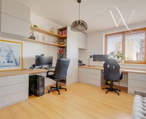 SENEC – NA PREDAJ EXKLUZÍVNY 3 + 1 PODKROVNÝ  BYT  – JEDINEČNÝ PRIESTOR NA PEŠEJ ZÓNE.