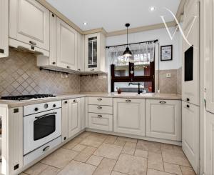 Štýlový rodinný dom vo vynikajúcej lokalite na predaj, Rovinka