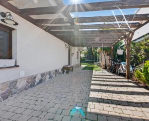 Štýlový rodinný dom vo vynikajúcej lokalite na predaj, Rovinka