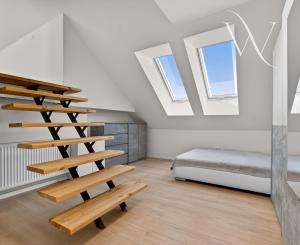 NA PREDAJ! 8 izbový dvojgeneračný poschodový rodinný dom v Tomášove