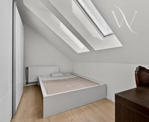 NA PREDAJ! 8 izbový dvojgeneračný poschodový rodinný dom v Tomášove