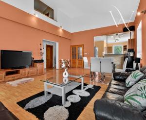 5 izbový rodinný dom Nová Dedinka na predaj, 1445 m2 pozemok
