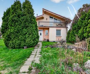 5 izbový rodinný dom Nová Dedinka na predaj, 1445 m2 pozemok