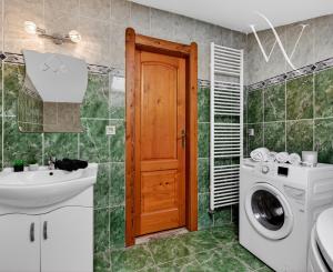 5 izbový rodinný dom Nová Dedinka na predaj, 1445 m2 pozemok