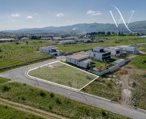Na predaj stavebný pozemok s projektom – Zvolen Sarvaška