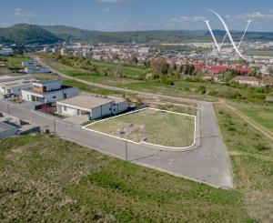 Na predaj stavebný pozemok s projektom – Zvolen Sarvaška