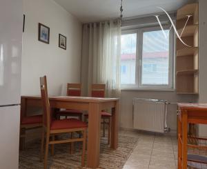 Na predaj 2,5-izbový byt s balkónom a záhradkou - Záriečie