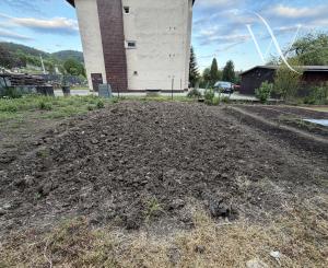 Na predaj 2,5-izbový byt s balkónom a záhradkou - Záriečie